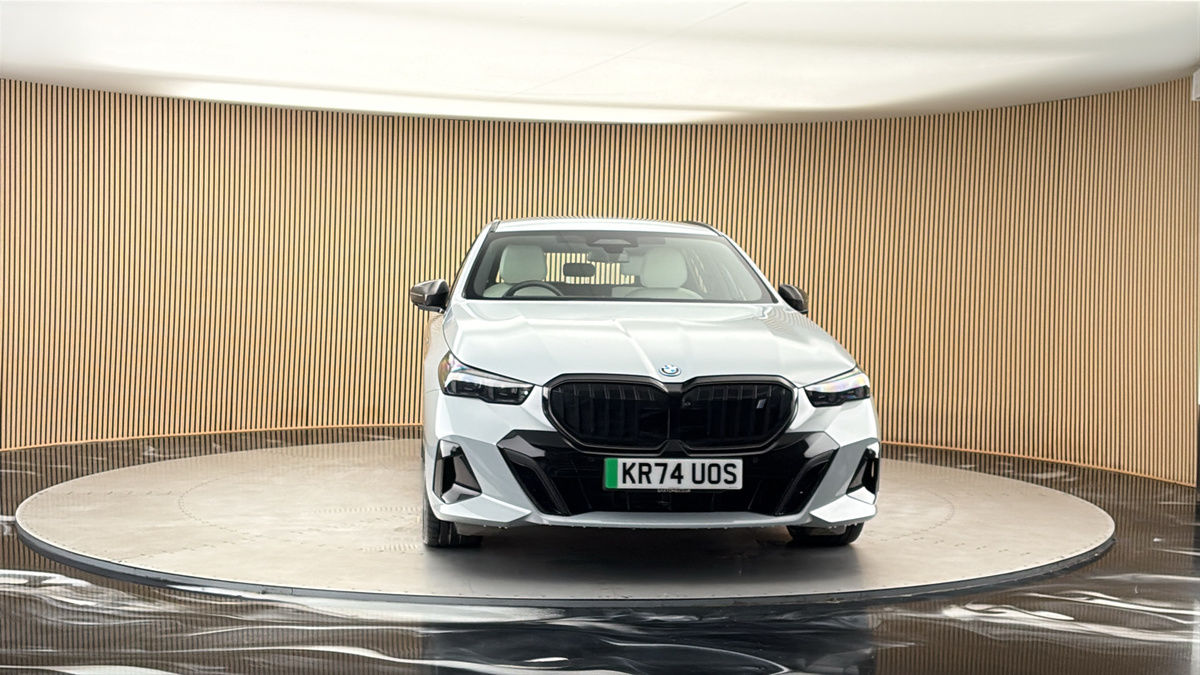 More views of BMW i5