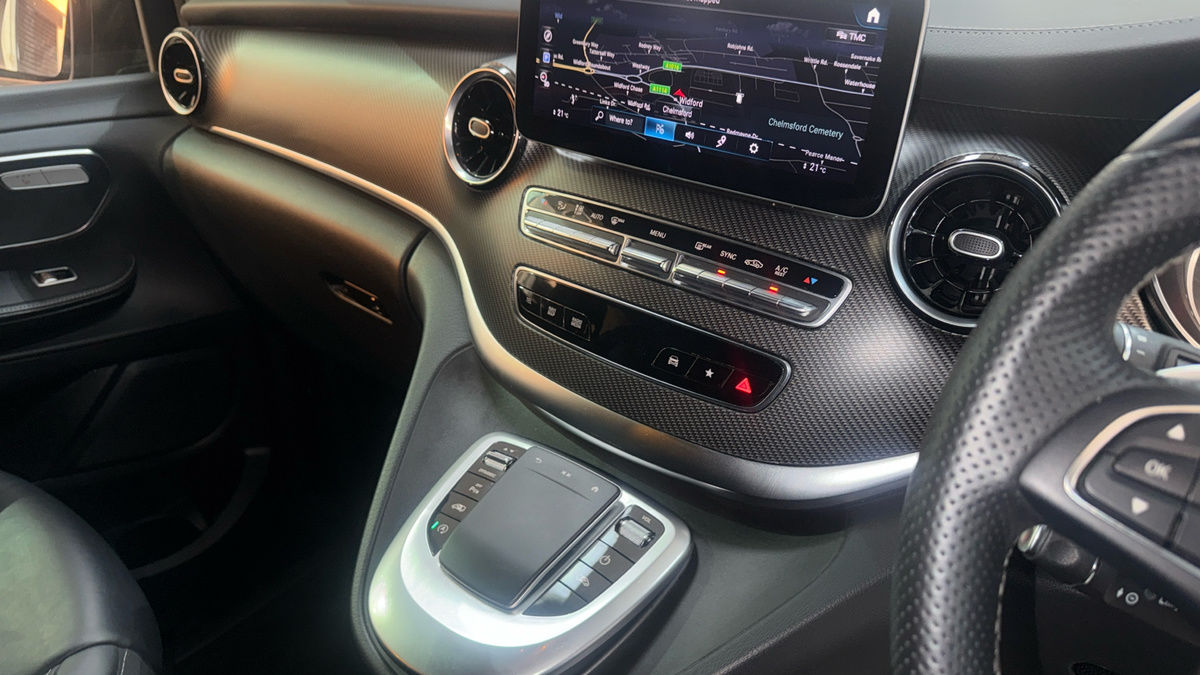Mercedes-Benz V Class Image 18