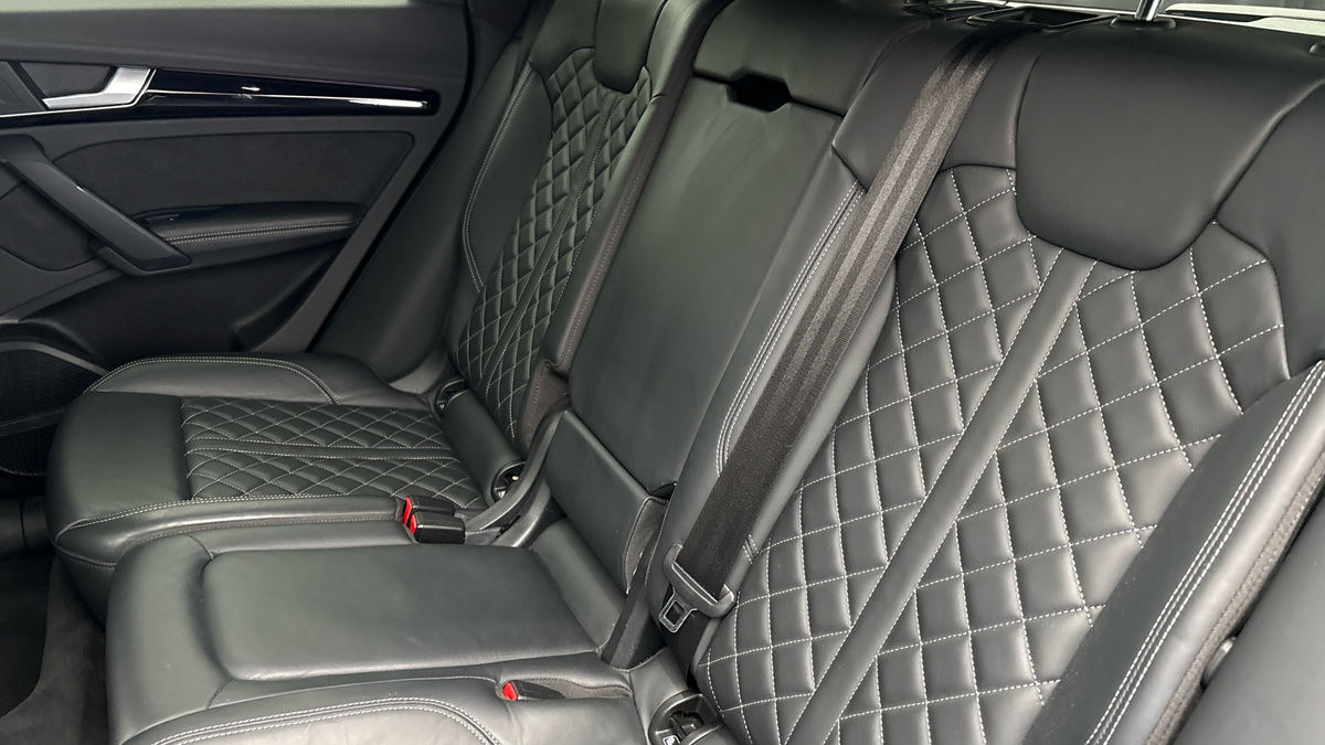 Audi Q5 Image 8