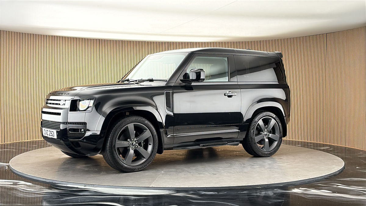 More views of Land Rover Defender 90