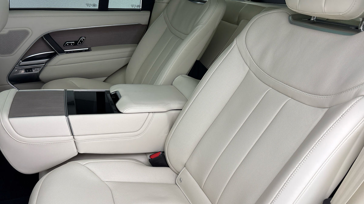 Land Rover Range Rover Image 9