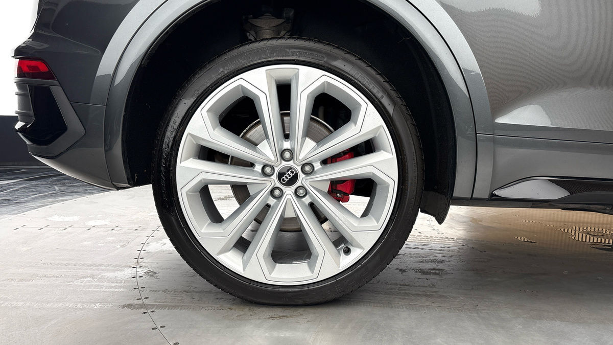Audi Q5 Image 10