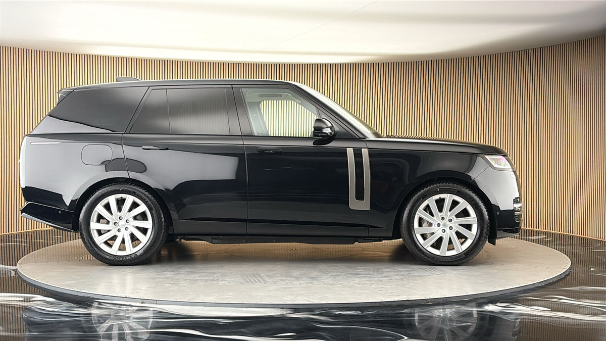 More views of Land Rover Range Rover
