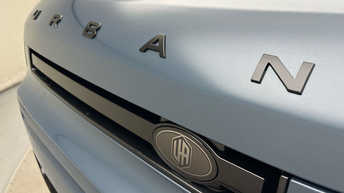 Land Rover Defender 90 Urban Image 24