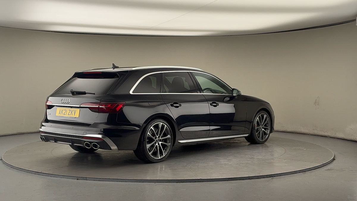 Audi S4 Avant Image 21