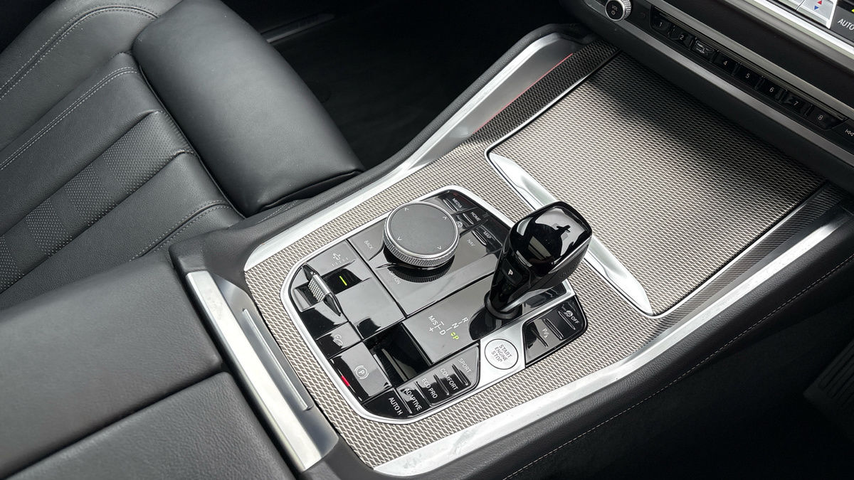BMW X6 Image 18