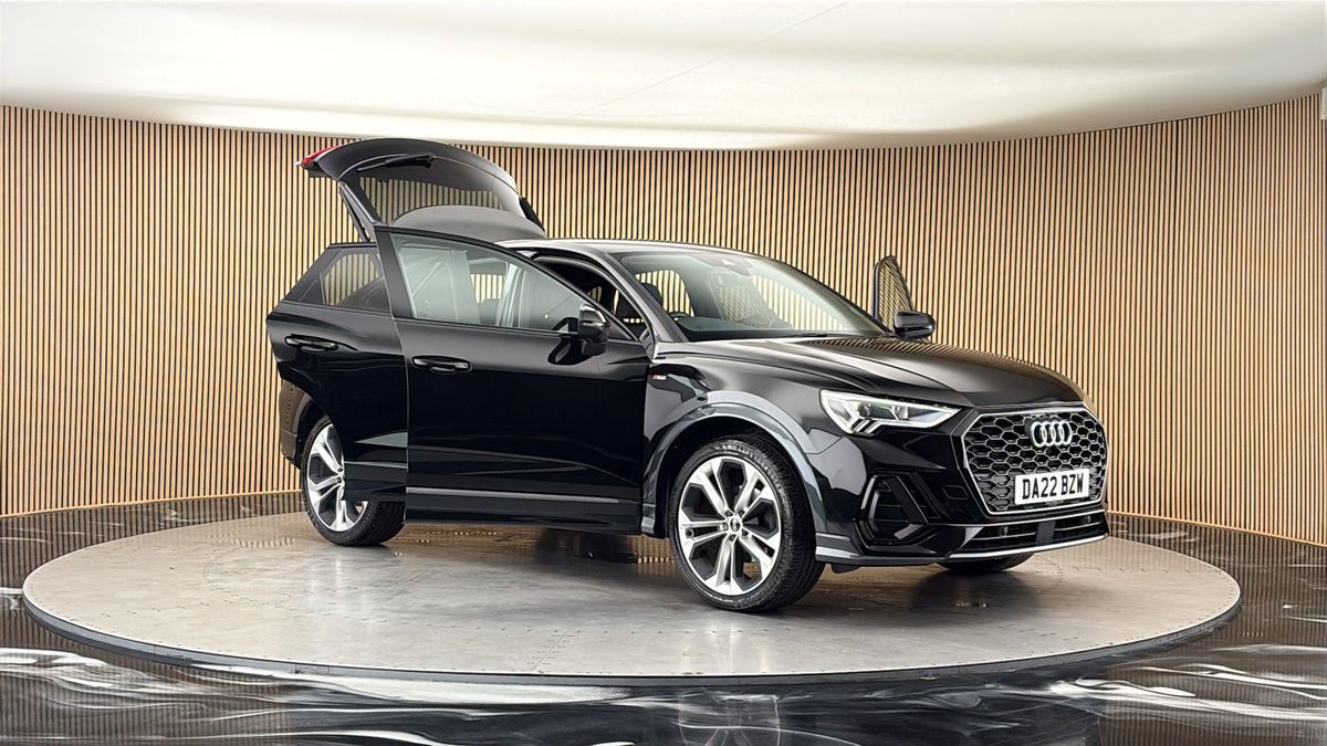 More views of Audi Q3