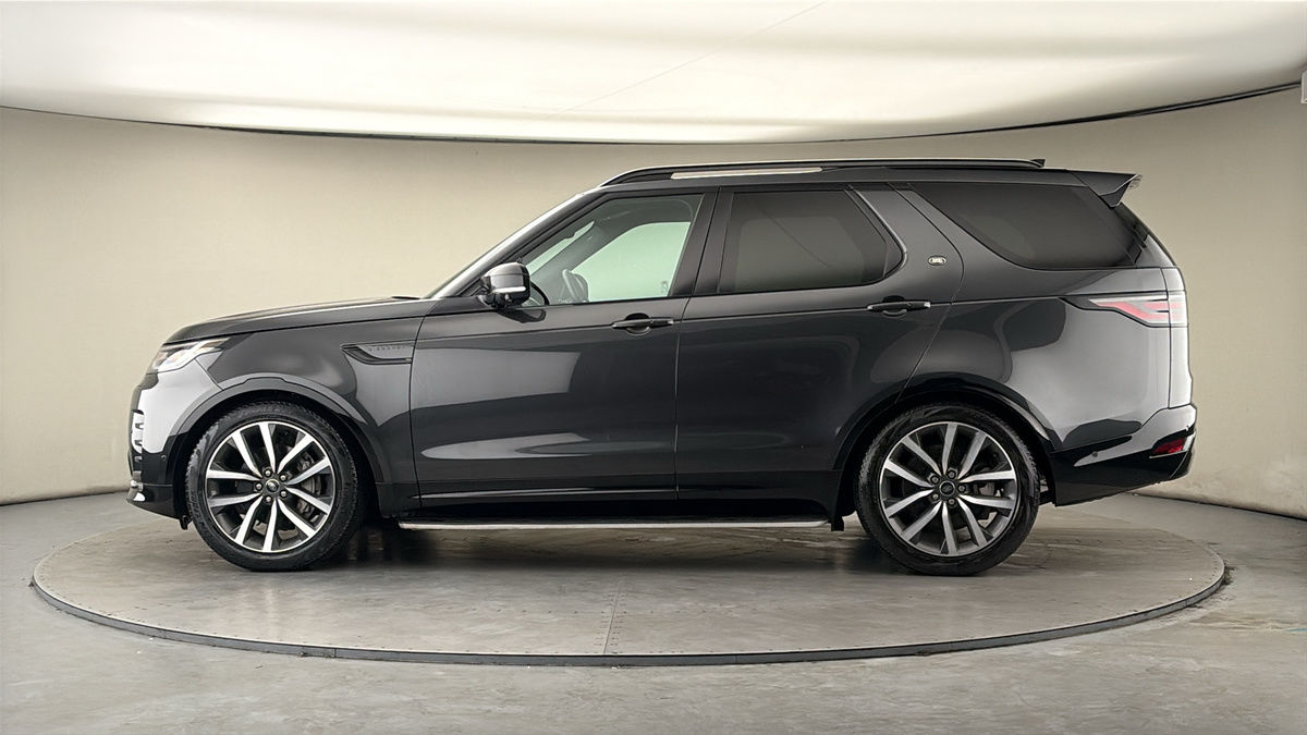 More views of Land Rover Discovery