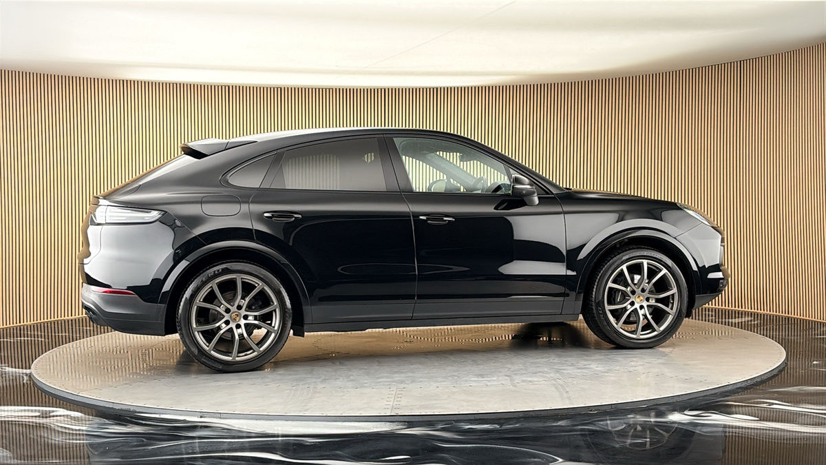 More views of Porsche Cayenne