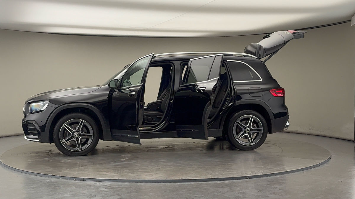 More views of Mercedes-Benz GLB