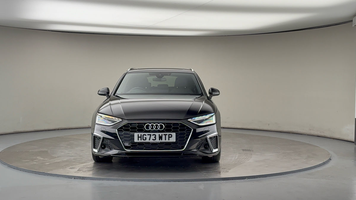 Audi A4 Avant Image 3