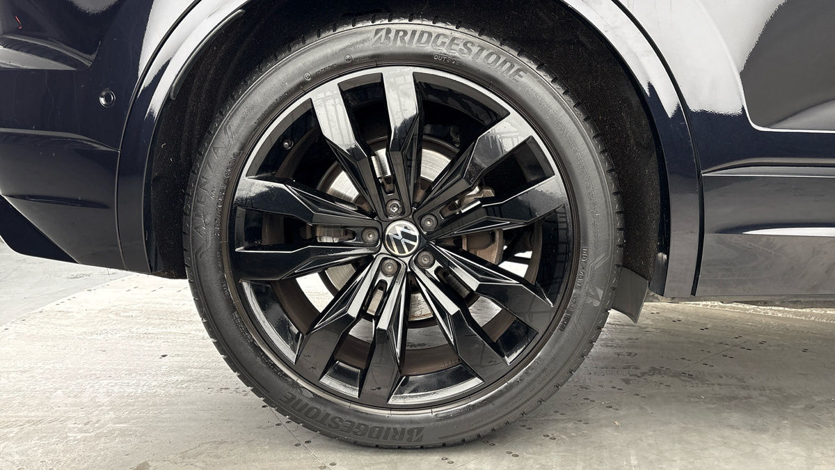 Volkswagen Touareg Image 10