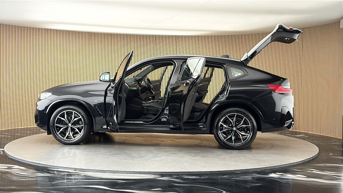 More views of BMW X4