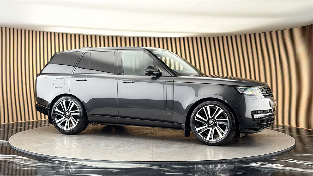 More views of Land Rover Range Rover