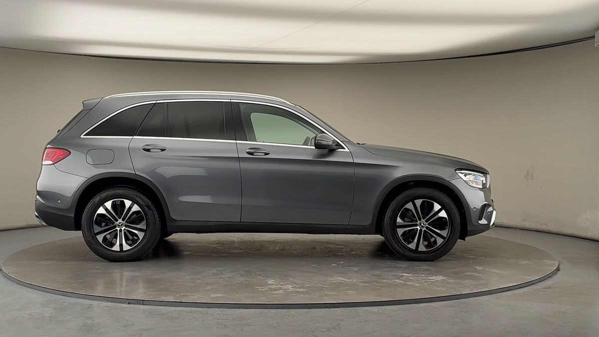 Mercedes-Benz GLC Image 16