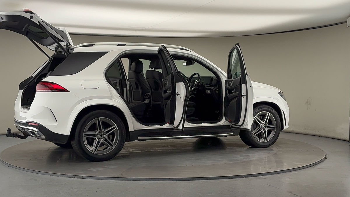 More views of Mercedes-Benz GLE