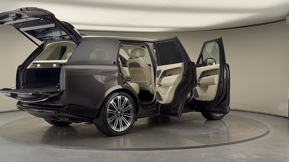 More views of Land Rover Range Rover