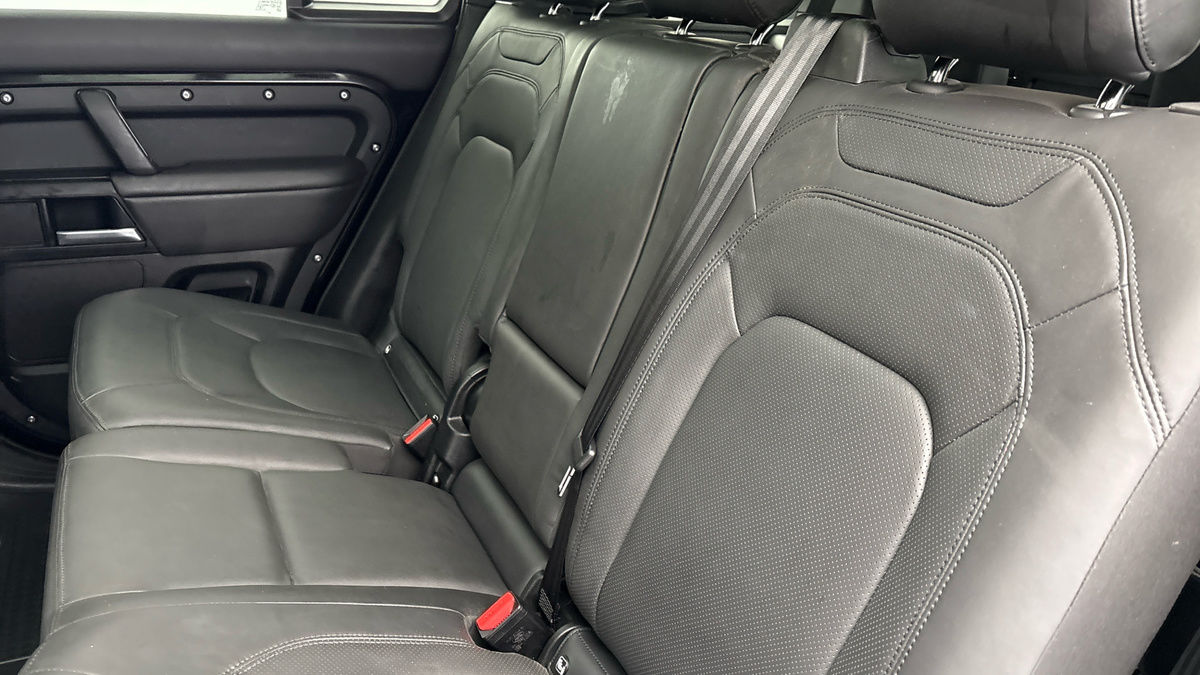 Land Rover Defender 110 Urban Image 8