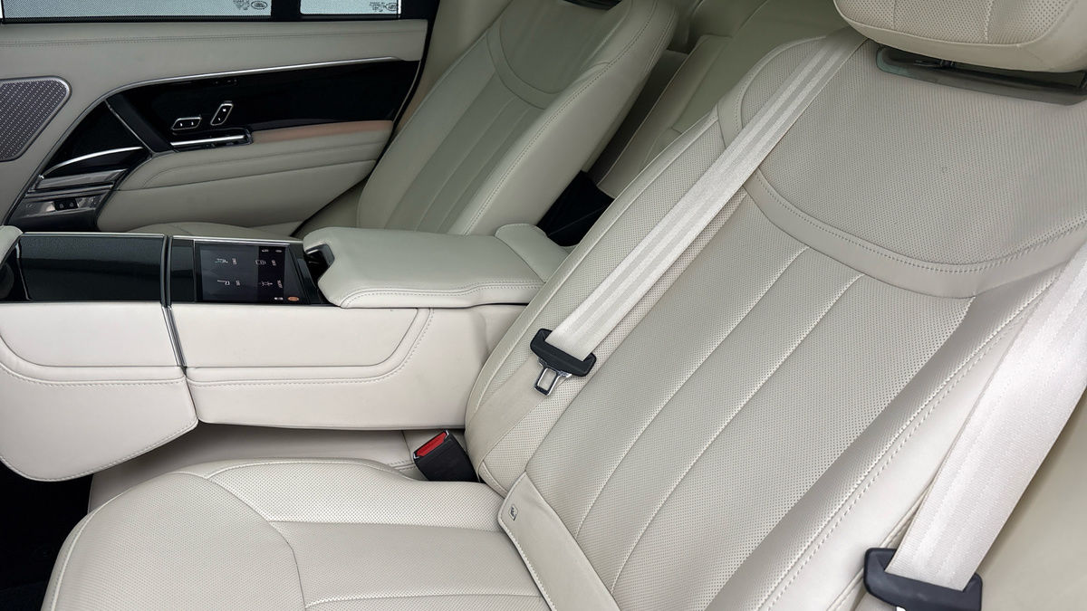 Land Rover Range Rover Image 9