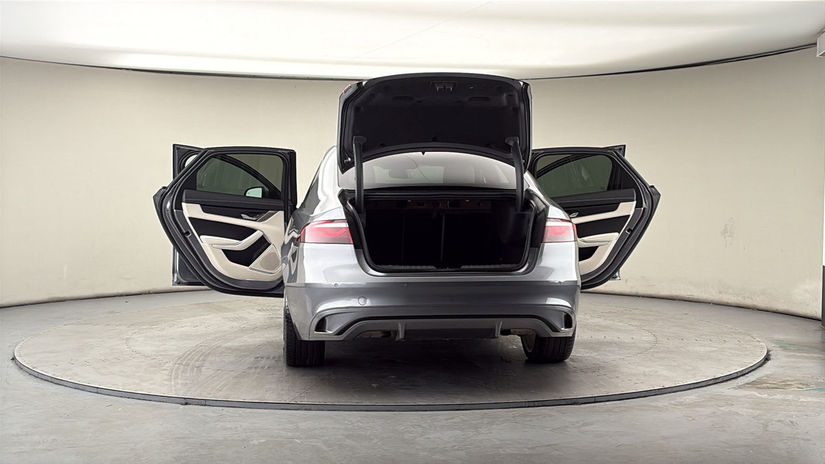 More views of Jaguar XF