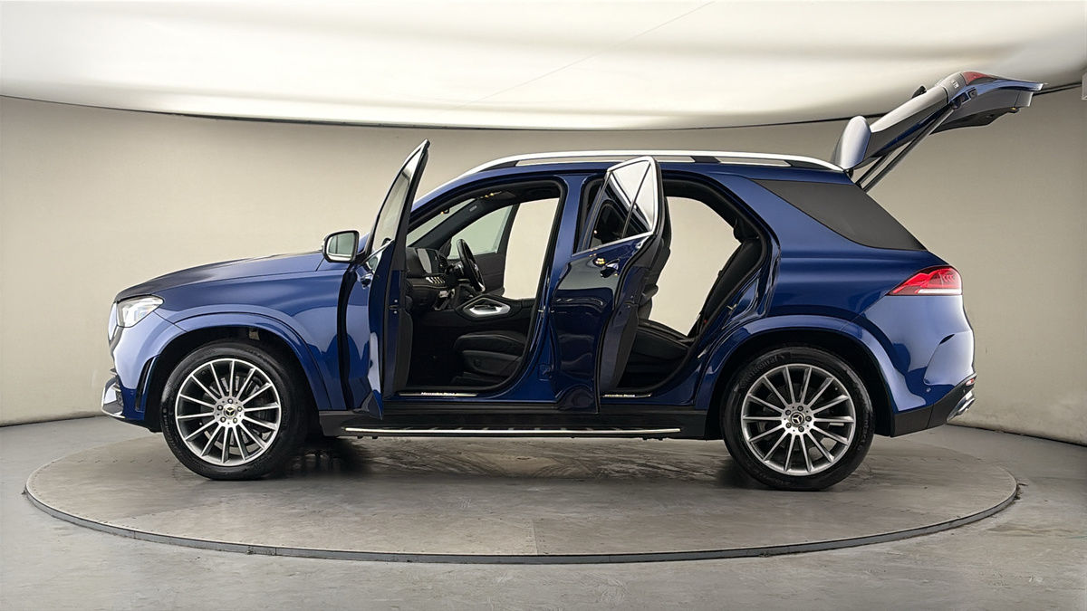 More views of Mercedes-Benz GLE