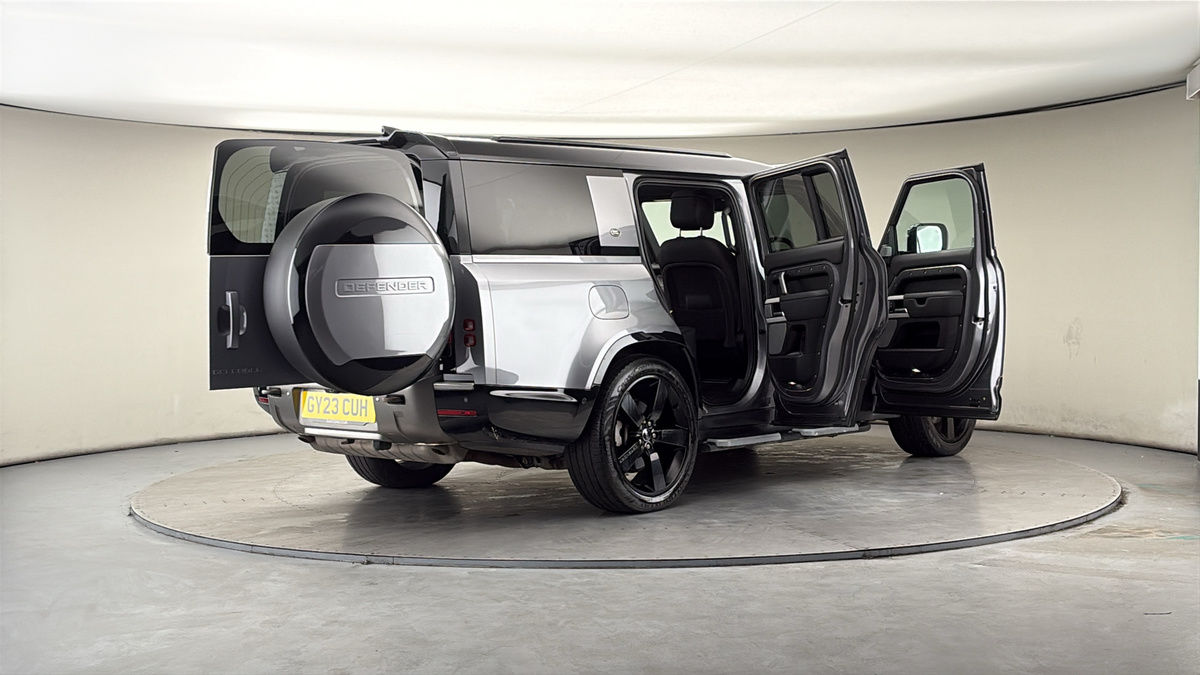 More views of Land Rover Defender 130