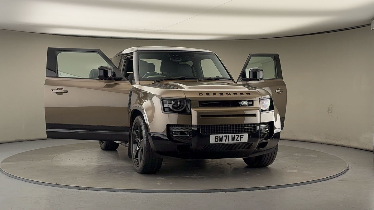 More views of Land Rover Defender 90