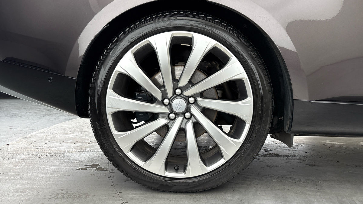 Land Rover Range Rover Image 10