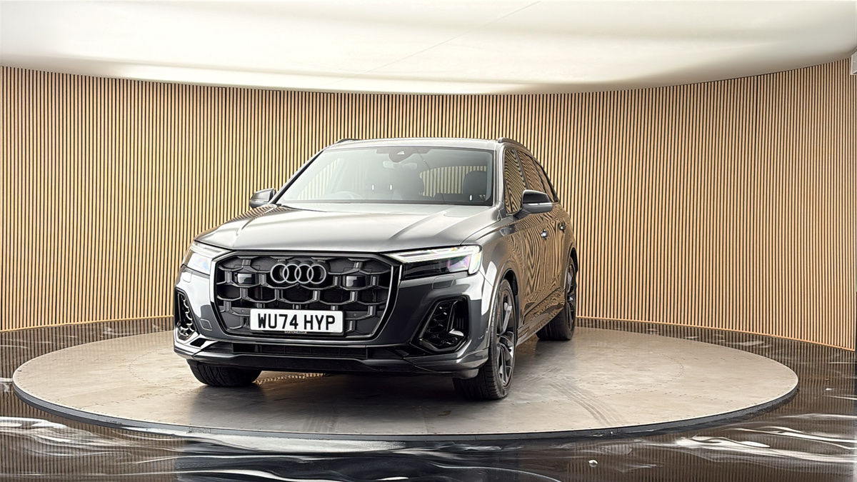 More views of Audi Q7