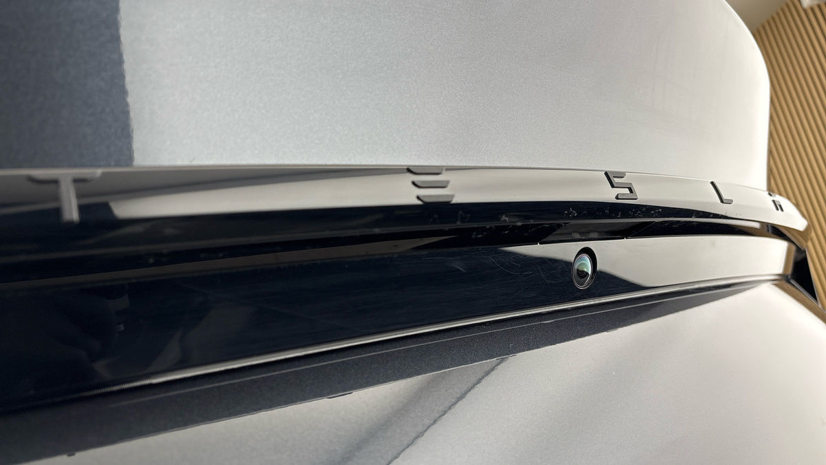 Tesla Model Y Image 24