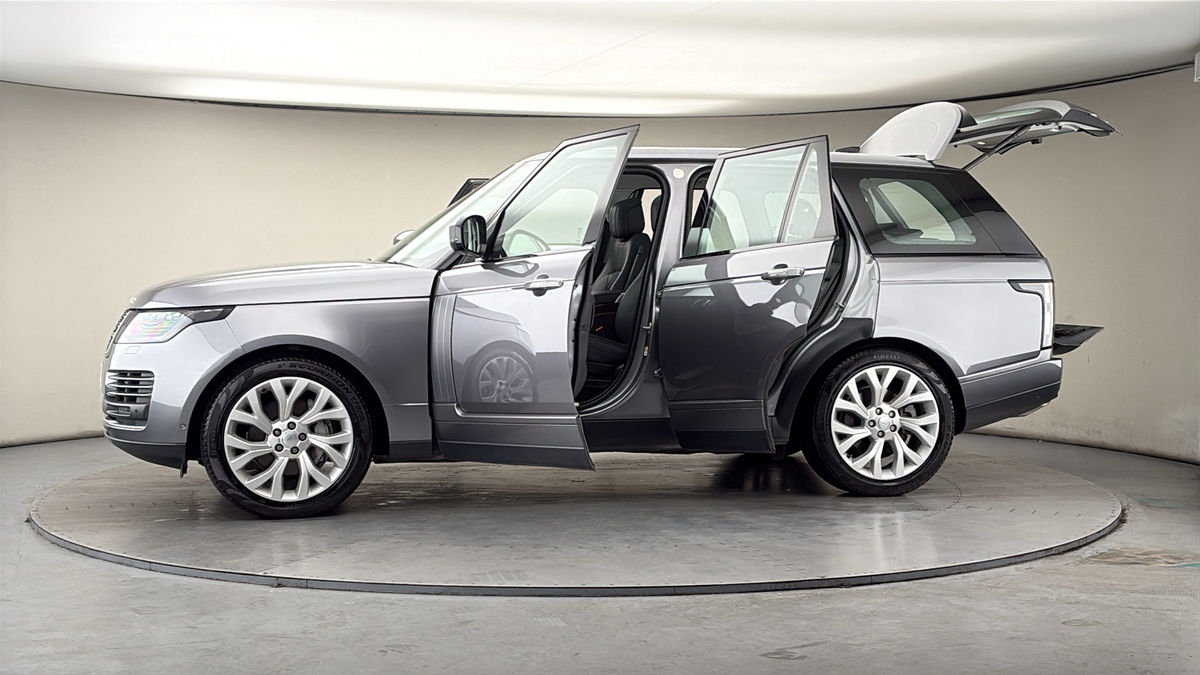 More views of Land Rover Range Rover