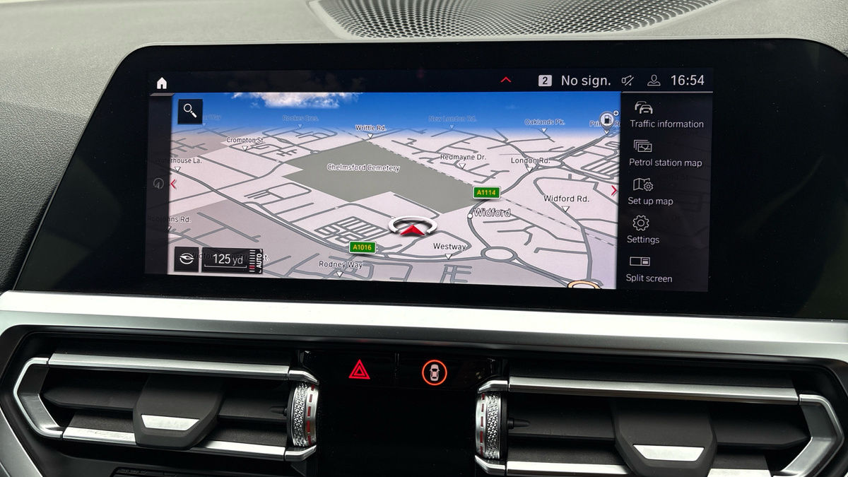 BMW M4 Competition Image 17