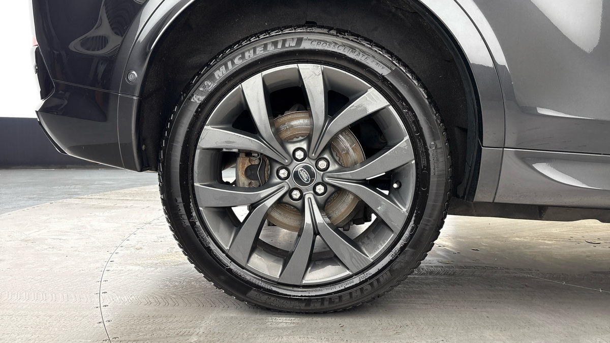 Land Rover Discovery Sport Image 10