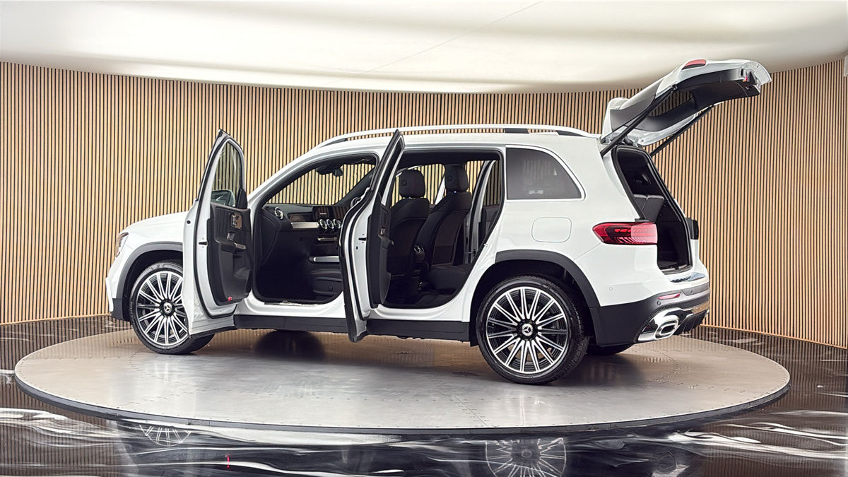More views of Mercedes-Benz GLB