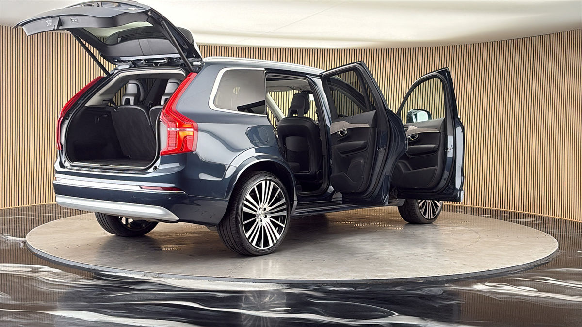 More views of Volvo XC90