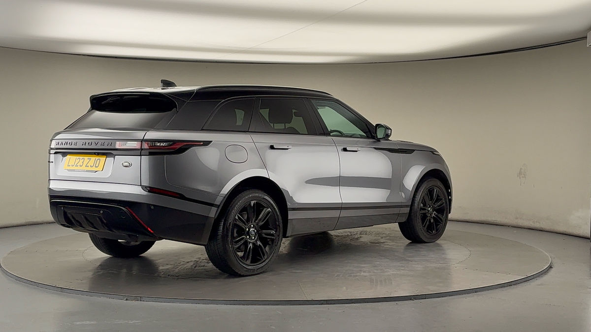 Land Rover Range Rover Velar Image 21