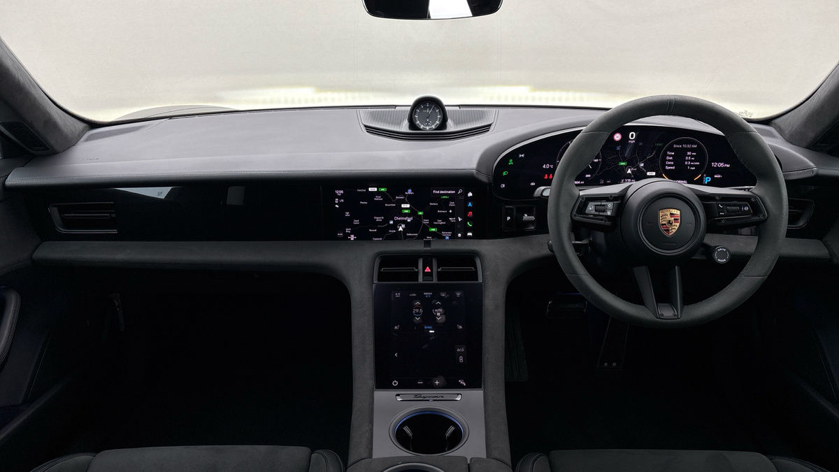 Porsche Taycan Image 12