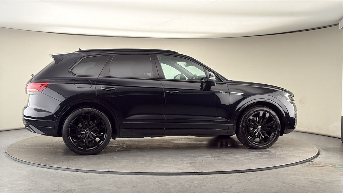 More views of Volkswagen Touareg