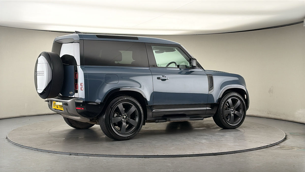 More views of Land Rover Defender 90
