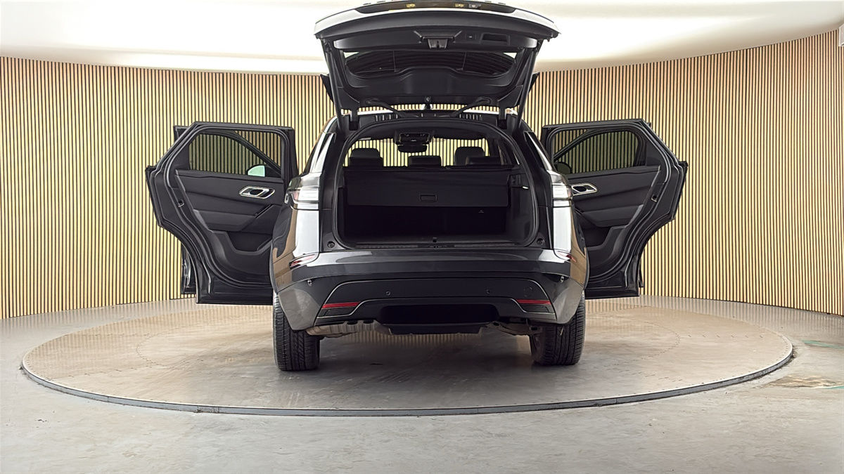 More views of Land Rover Range Rover Velar