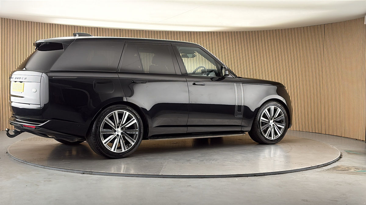 More views of Land Rover Range Rover