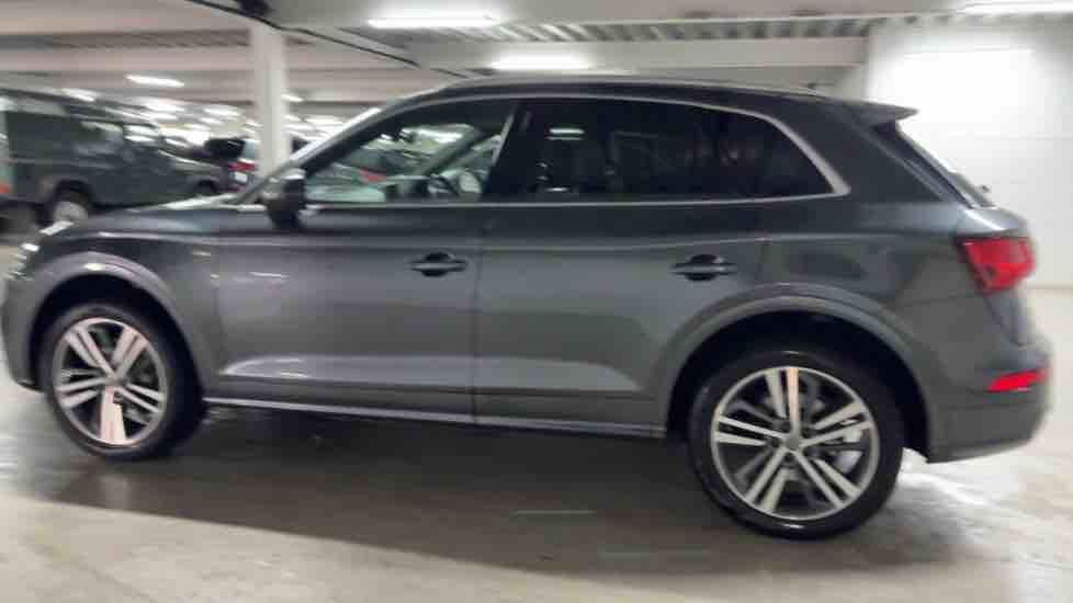More views of Audi Q5