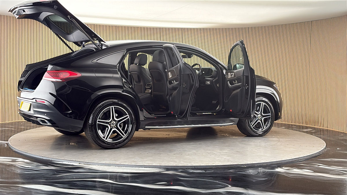 More views of Mercedes-Benz GLE