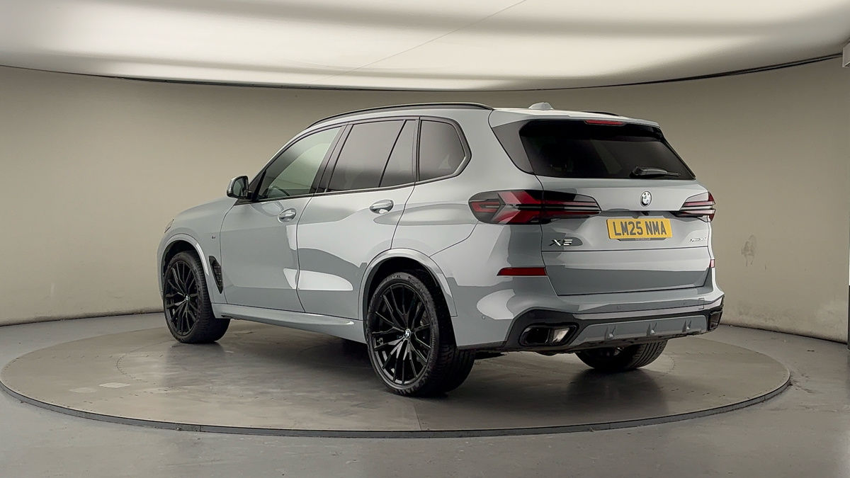 BMW X5 Image 2