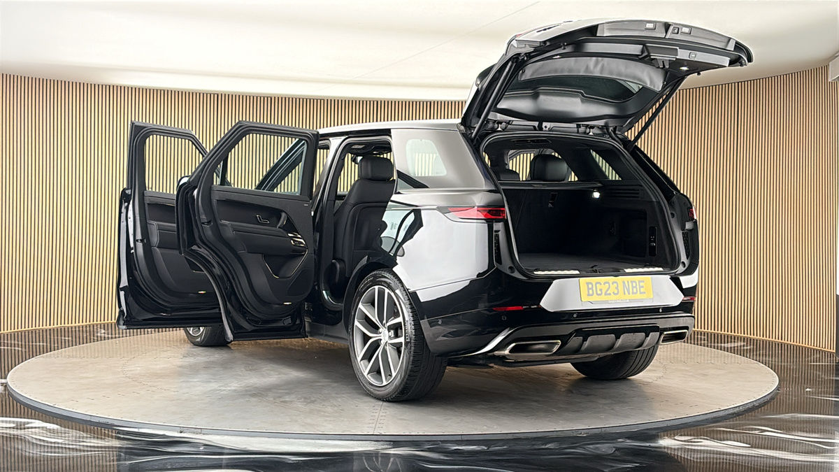 Land Rover Range Rover Sport Image 23
