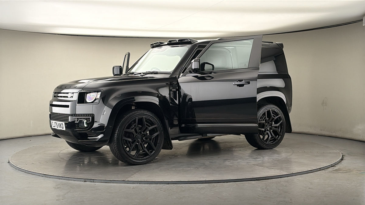 More views of Land Rover Defender 90
