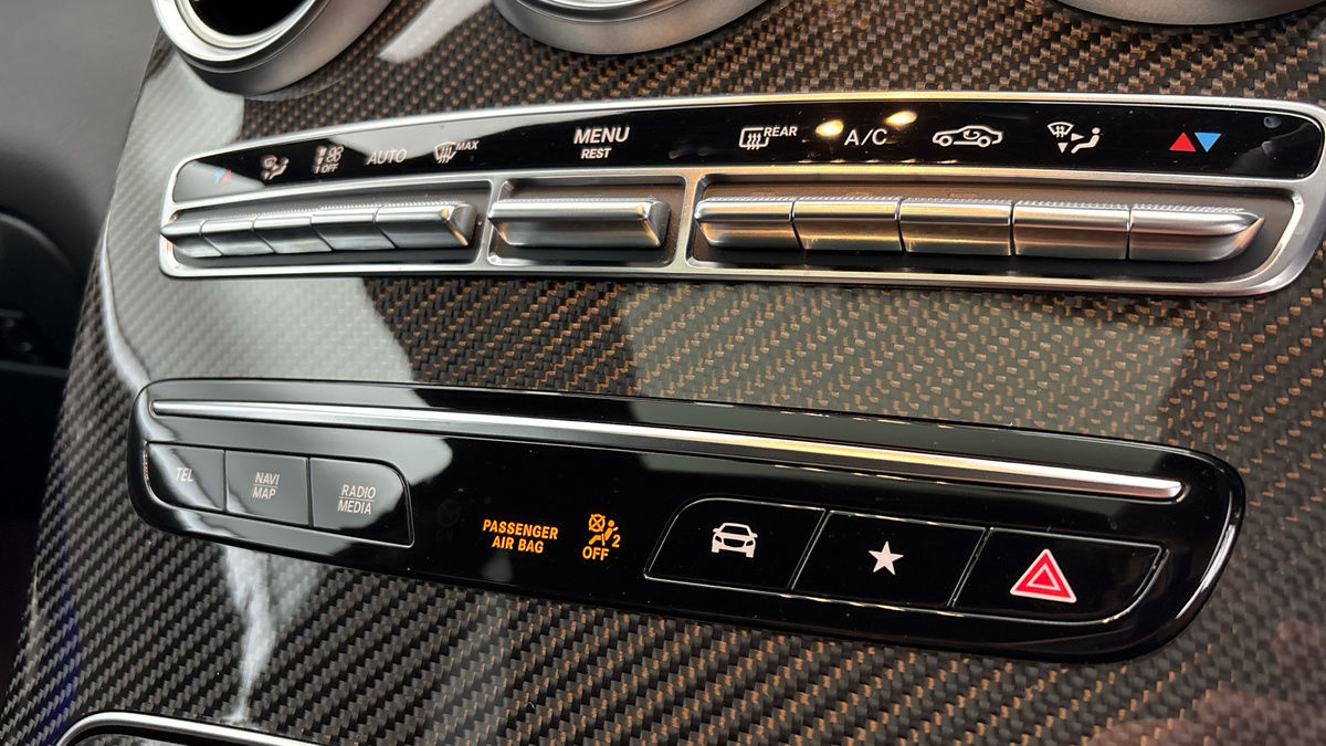 Mercedes-Benz GLC Image 35