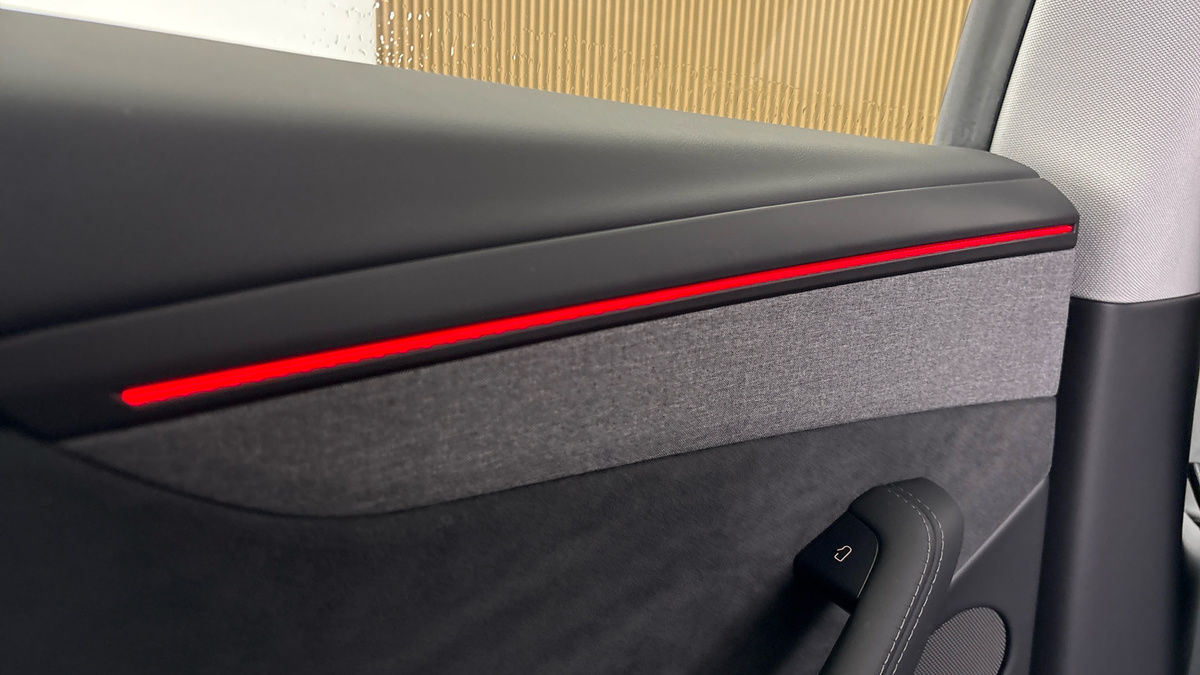Tesla Model Y Image 27