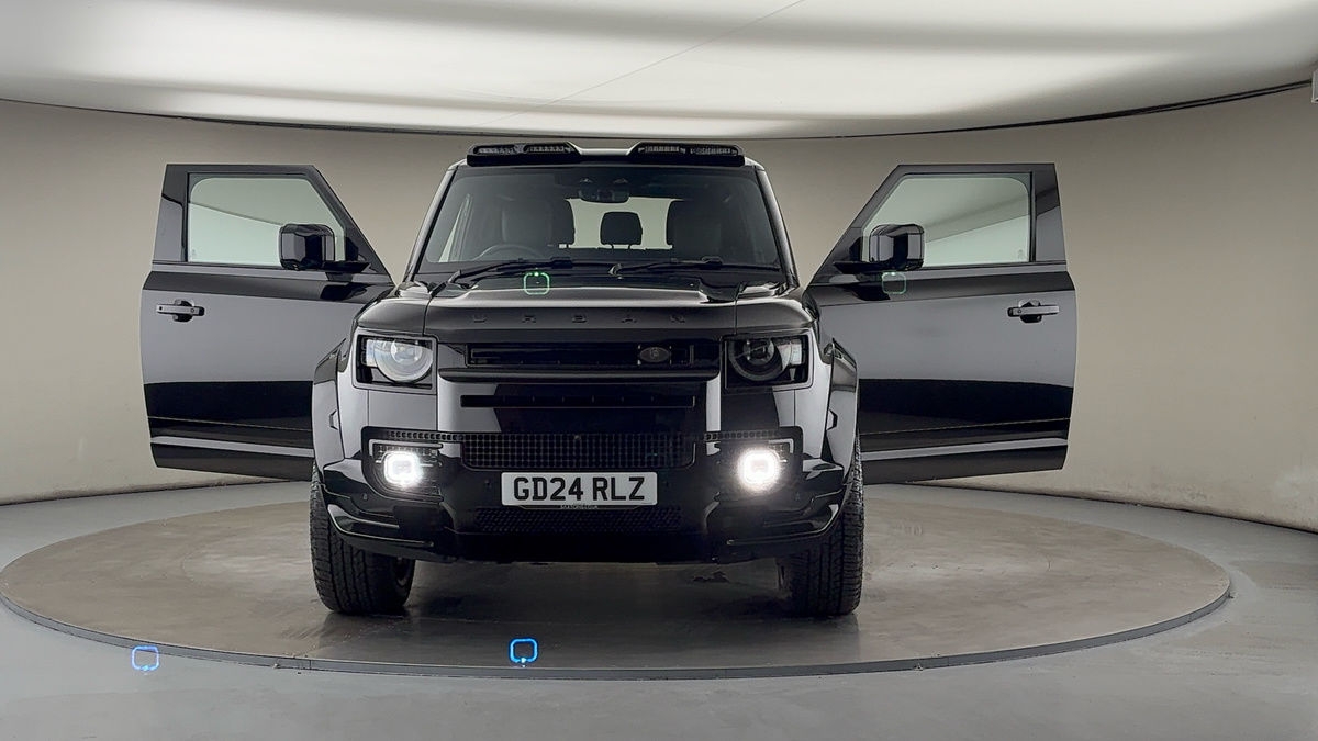 More views of Land Rover Defender 90