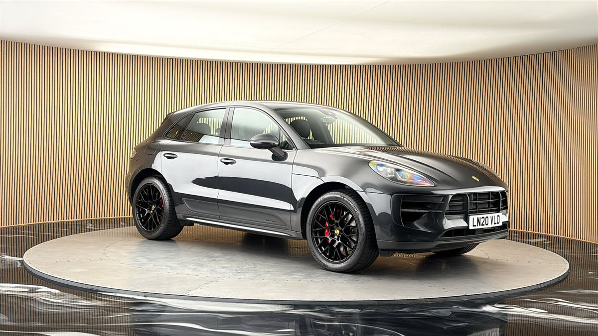 More views of Porsche Macan